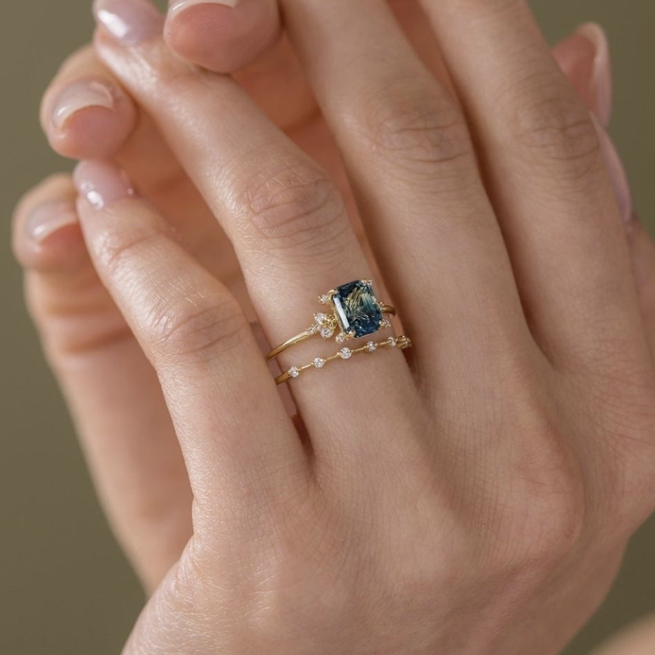 Simple Fashionable Dark Blue Zircon Ring Ornament