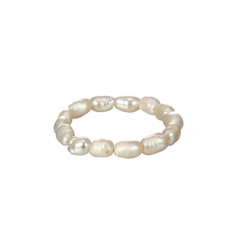 Baroque pearl ring