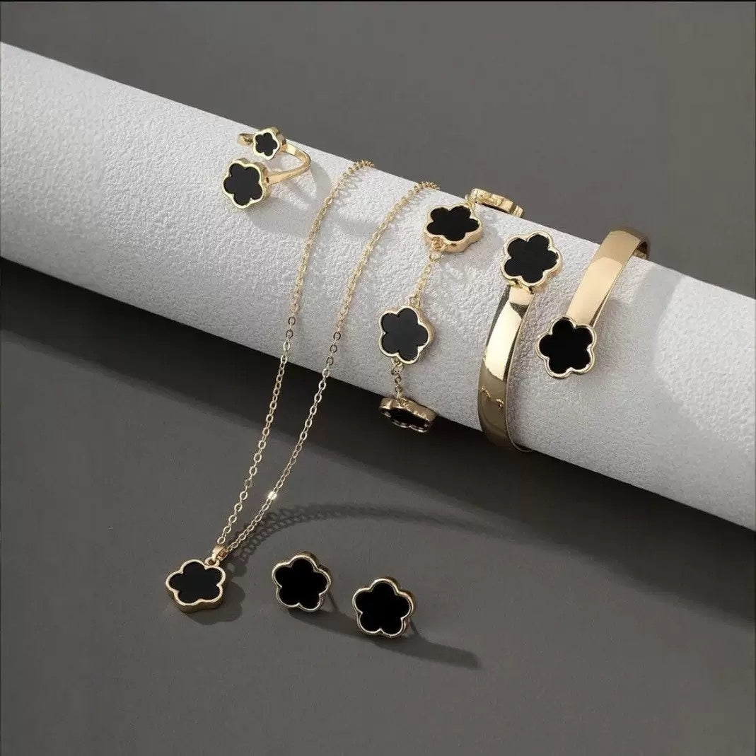 Five Petal Flower 5-piece Necklace Brace Lace Bracelet Stud Earrings Ring