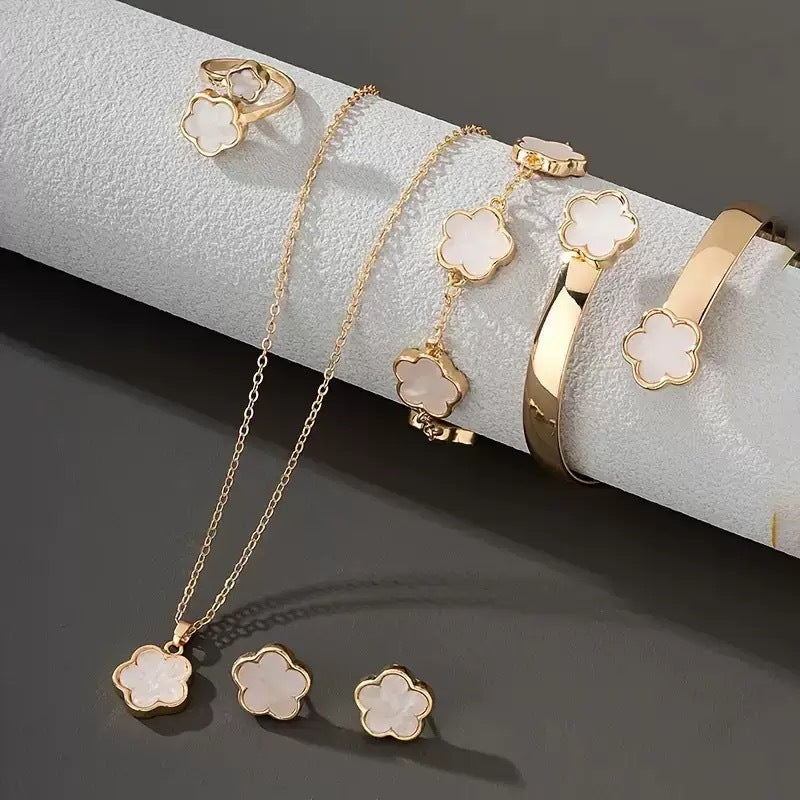 Five Petal Flower 5-piece Necklace Brace Lace Bracelet Stud Earrings Ring